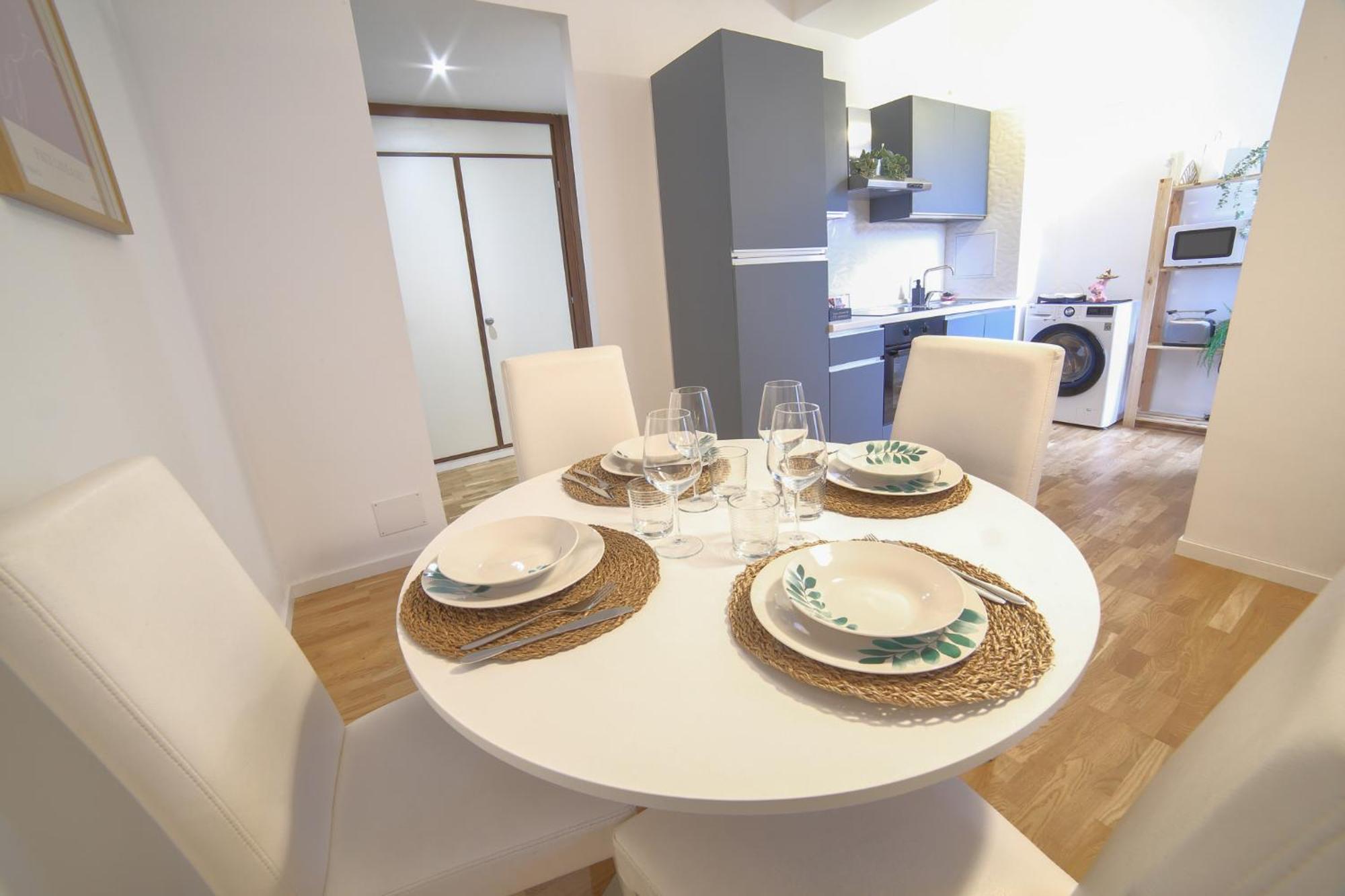 Elegant 7 Floor Of The Tower Free Wi-fi Apartment